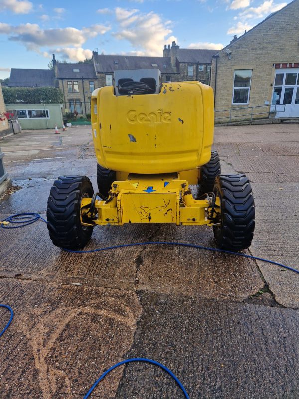 Genie Z-45/25J RT Cherry picker | Plant Hire - Image 2